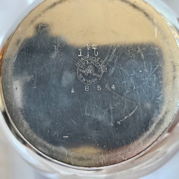 Vintage Quadruple Plate Creamer Pitcher Wm. A. Rogers “State House” Engraved - Picture 10 of 11